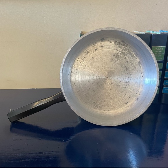 Vintage Club Cookware 8” Avocado Green Skillet - Picture 3 of 9